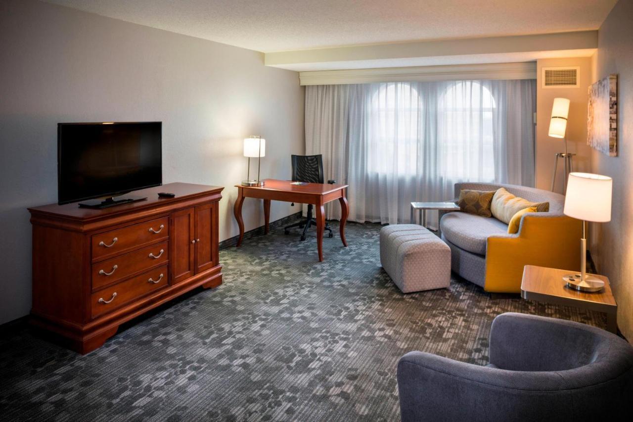 Courtyard By Marriott Norfolk Downtown Hotel Ngoại thất bức ảnh