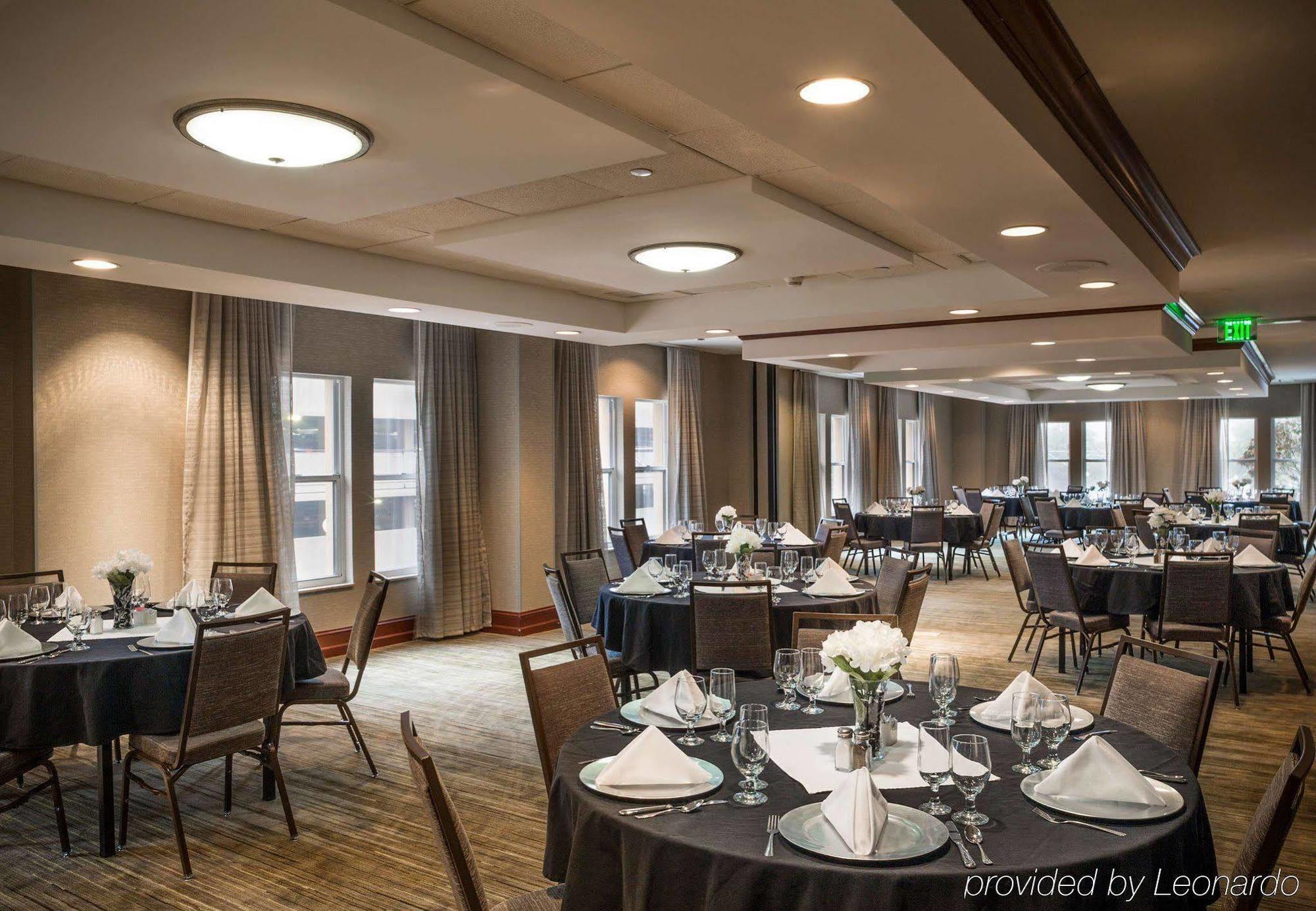 Courtyard By Marriott Norfolk Downtown Hotel Ngoại thất bức ảnh